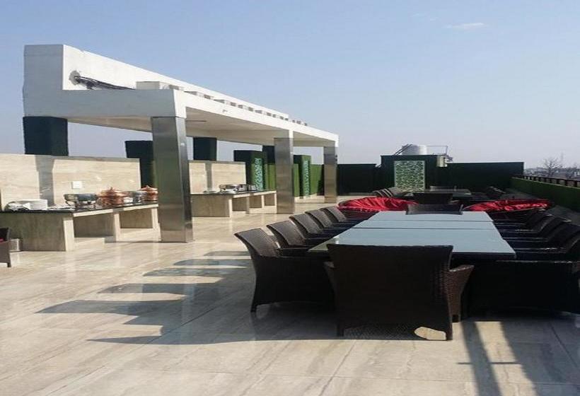 Hotel Gopinath The Grand 4