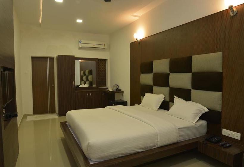 Banyan Paradise Resort 12