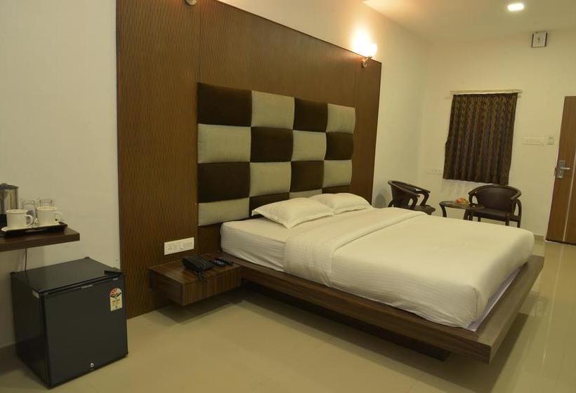 Banyan Paradise Resort 5