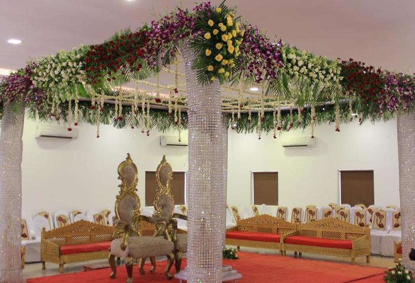 Banyan Paradise Resort 9