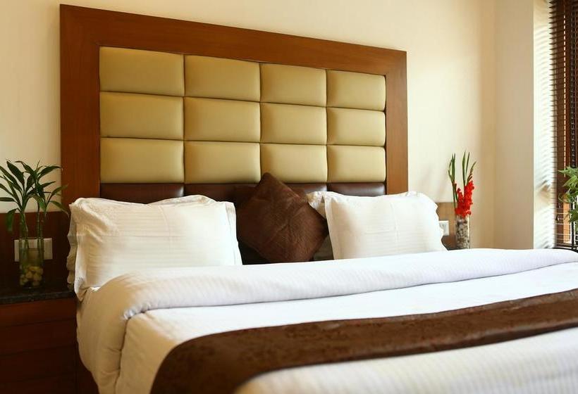 Hotel Devlok Primal 17