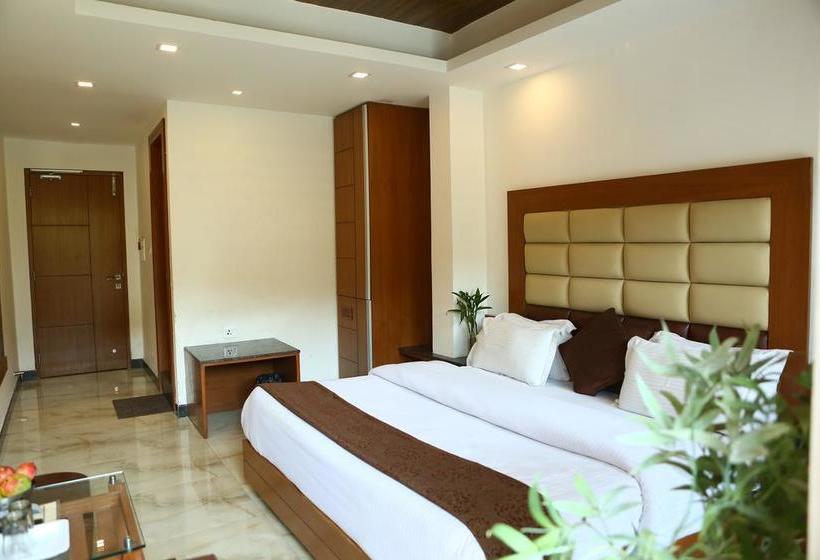 Hotel Devlok Primal 19