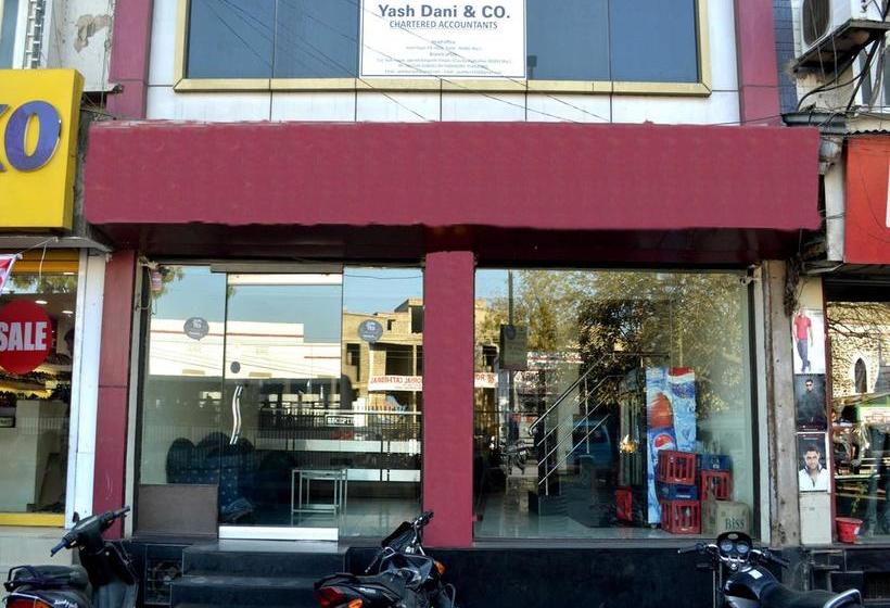 Hotel Oyo 3703 Near Dargah Bazar 5