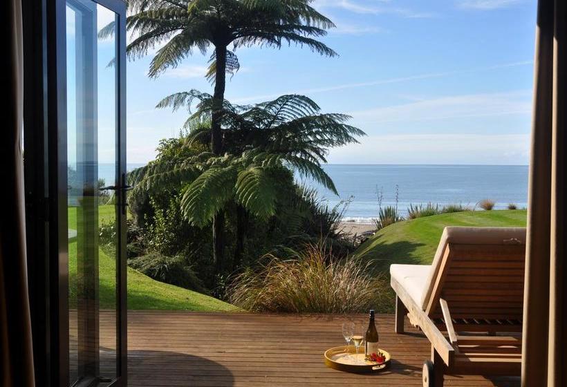 Resort Adrift In Golden Bay 1