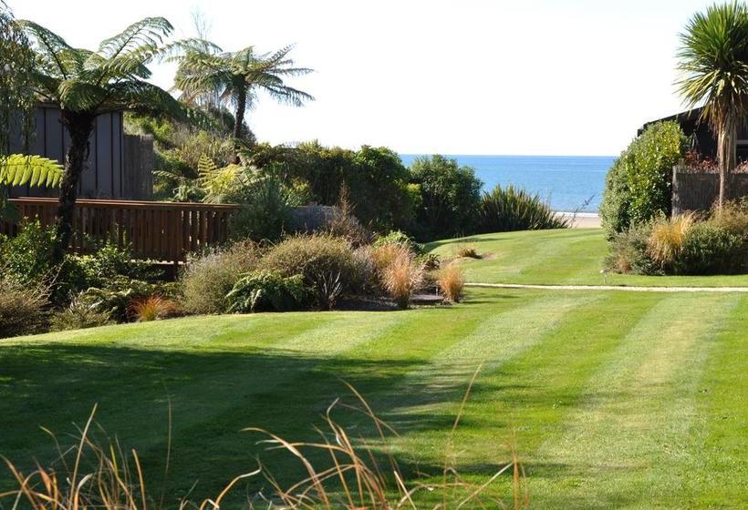 Resort Adrift In Golden Bay 17