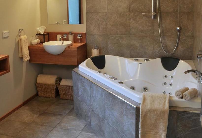 Resort Adrift In Golden Bay 2