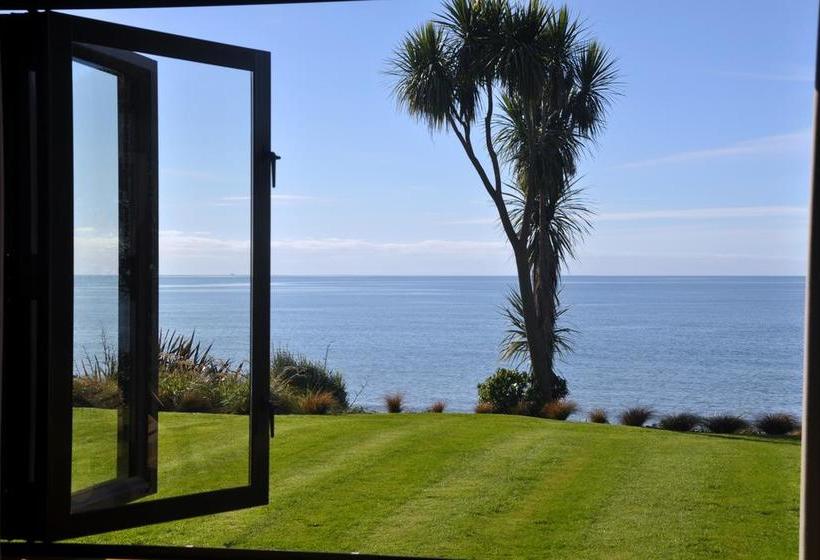 Resort Adrift In Golden Bay 5