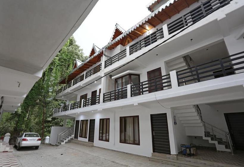 Hotel Oyo 8985 Summer King 1