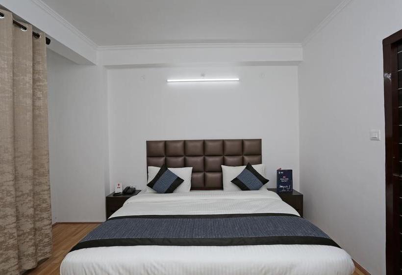 Hotel Oyo 8985 Summer King 17