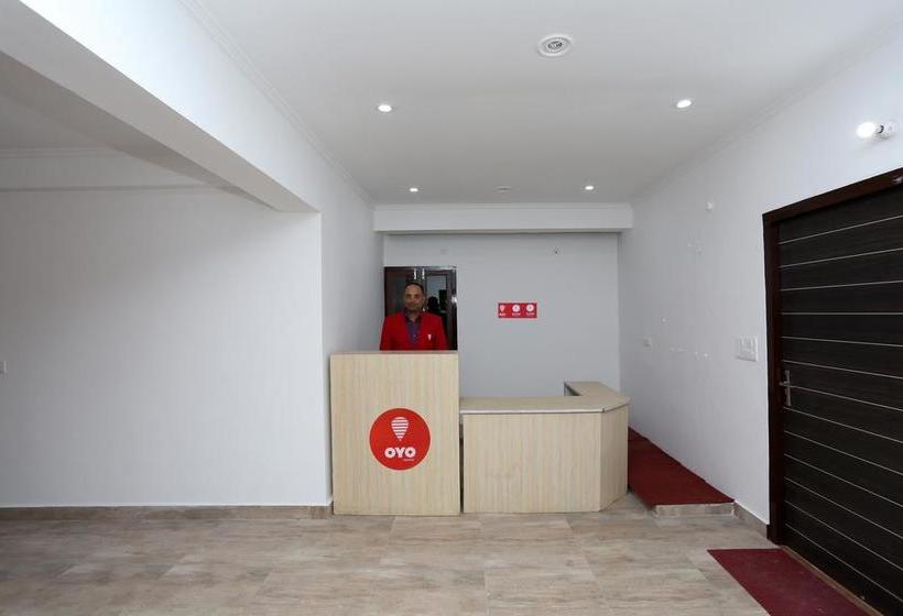 Hotel Oyo 8985 Summer King 3