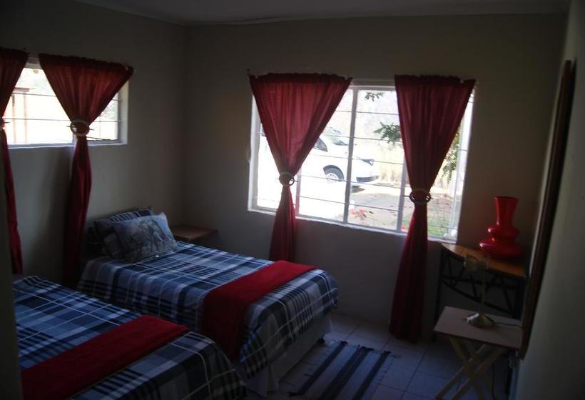 Hostel Peacevale Backpackers 8