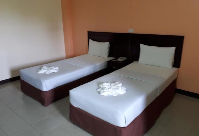 Hotel Centerpoint 11