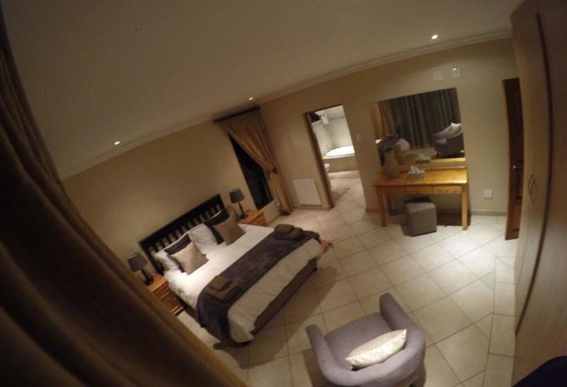 Hotel Aquila Clarens 9