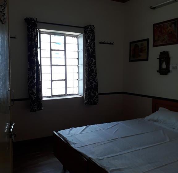 Hostel Arya Niwas 12