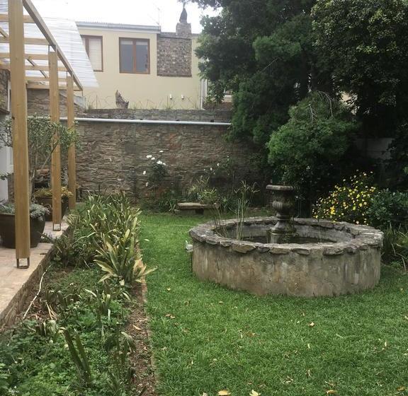 Hotel 7 Guesthouse 11