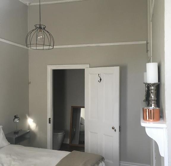 Hotel 7 Guesthouse 12