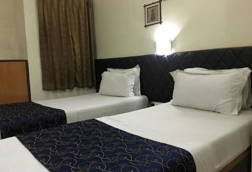 Hotel Ambassador Retreat