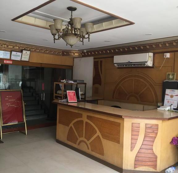 Hotel Ambassador Retreat 12