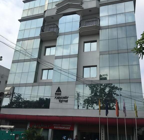 Hotel Ambassador Retreat 13