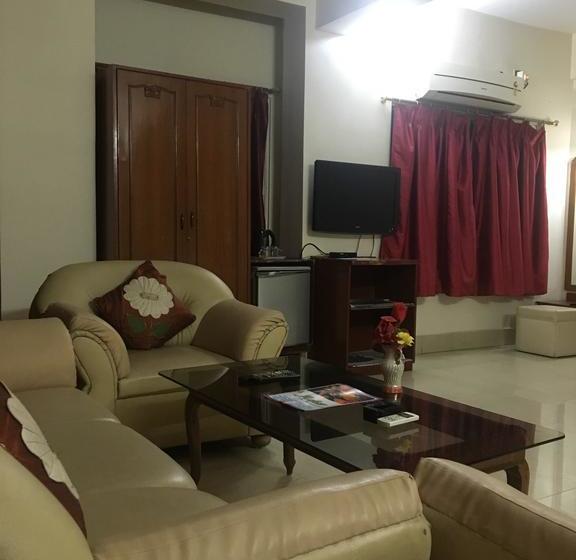 Hotel Ambassador Retreat 16