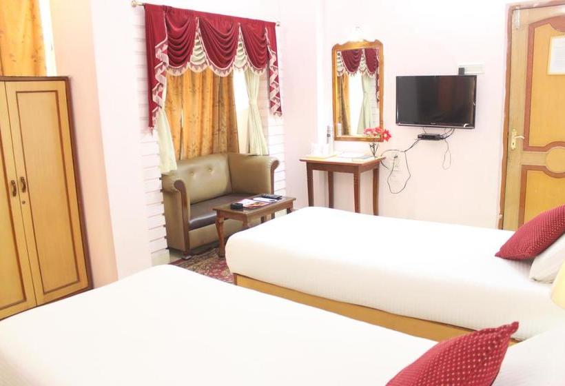 Hotel Ambassador Retreat 9