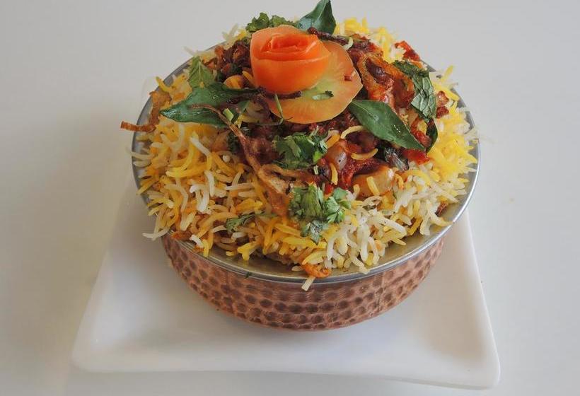 Hotel Divya Lodge 11