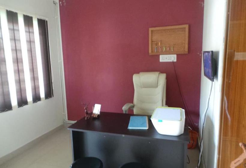 Hotel Wayn Way Residency 7