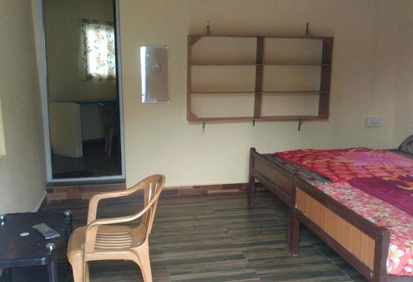 Hotel Jeyam Homestay 11