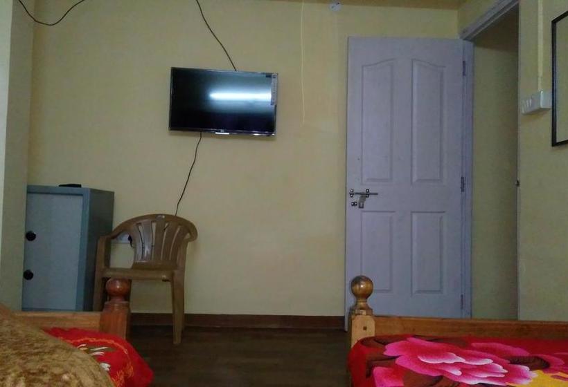 Hotel Jeyam Homestay 7