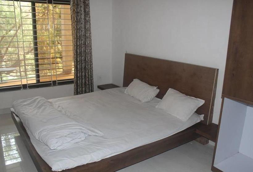 Maalgudi Hotel & Restaurant