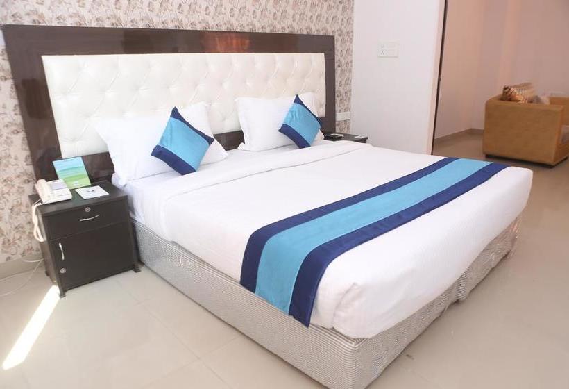 Hotel Mint City Center Suites 12