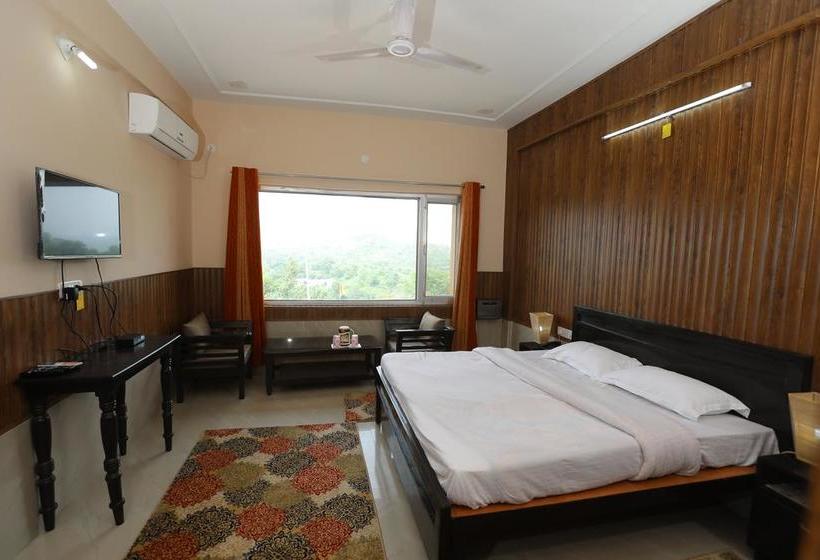 The Shikargah Hotel And Restaurant 12