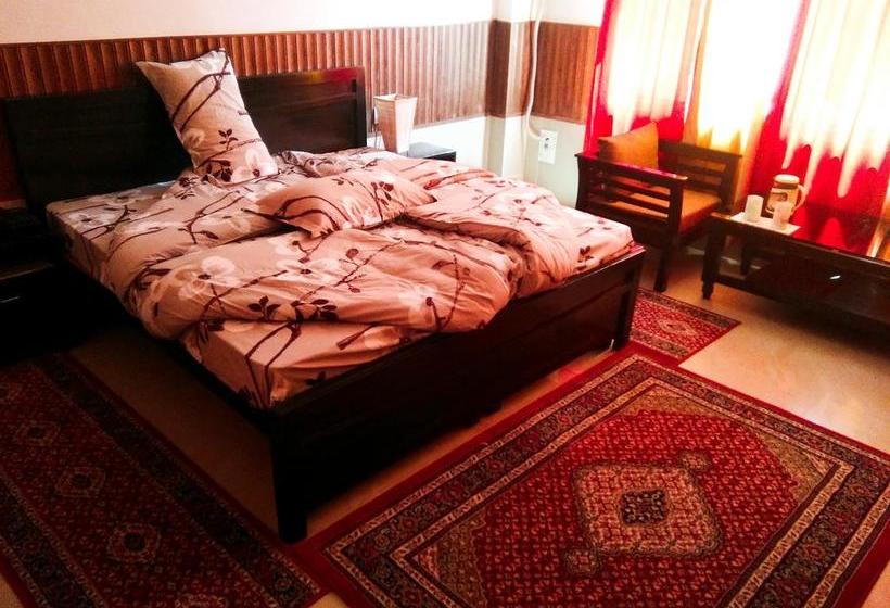 The Shikargah Hotel And Restaurant 16