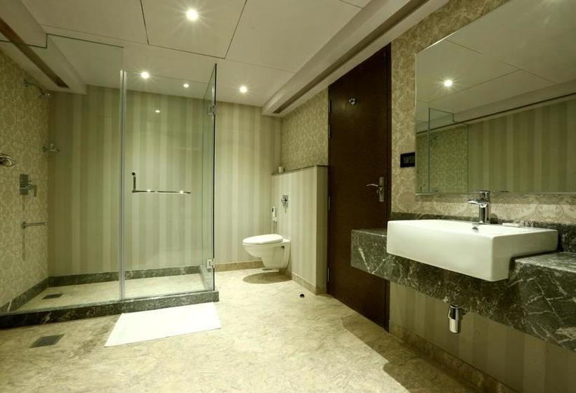 Centrum Hotel By Brijwasi 4