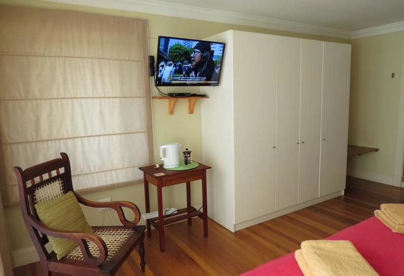 Bed and Breakfast Makarios On The River 1