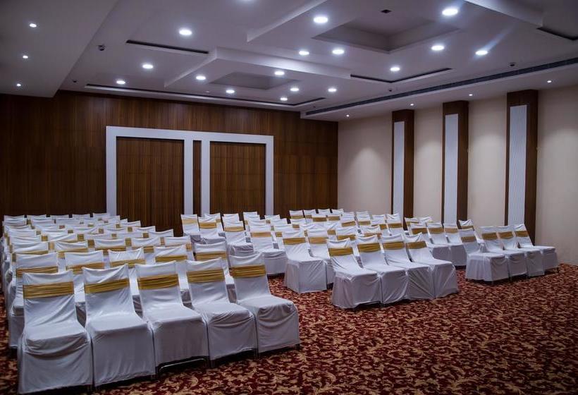 Hotel Awadh Palace 4