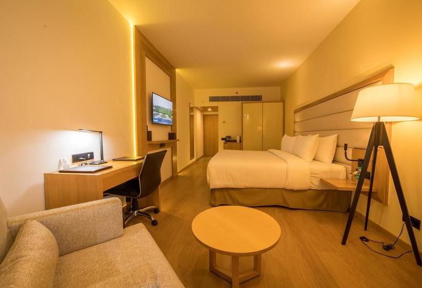 Hotel Ramada Dehradun Chakrata Road 10