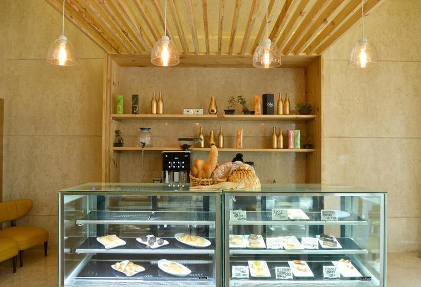 Hotel Ramada Dehradun Chakrata Road 2