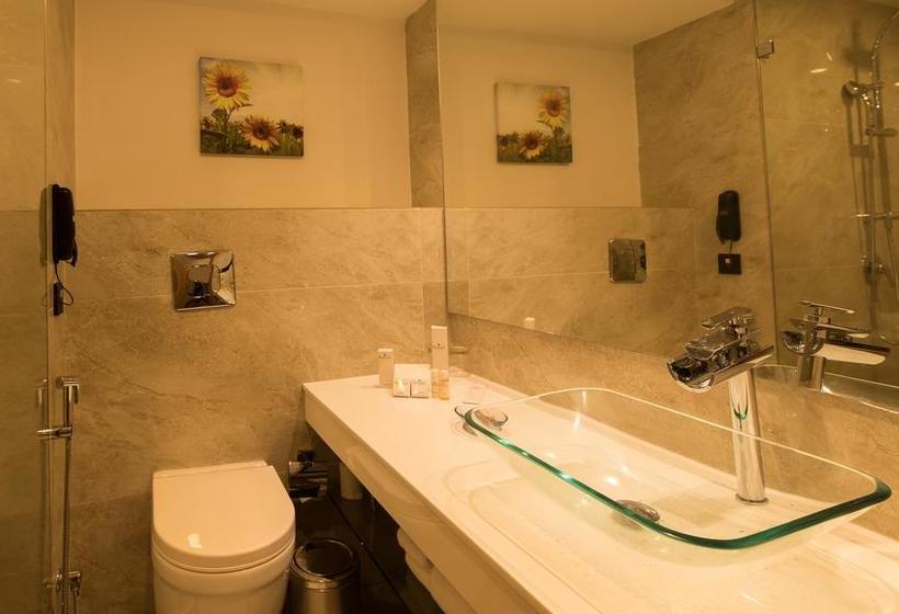 Hotel Ramada Dehradun Chakrata Road 9