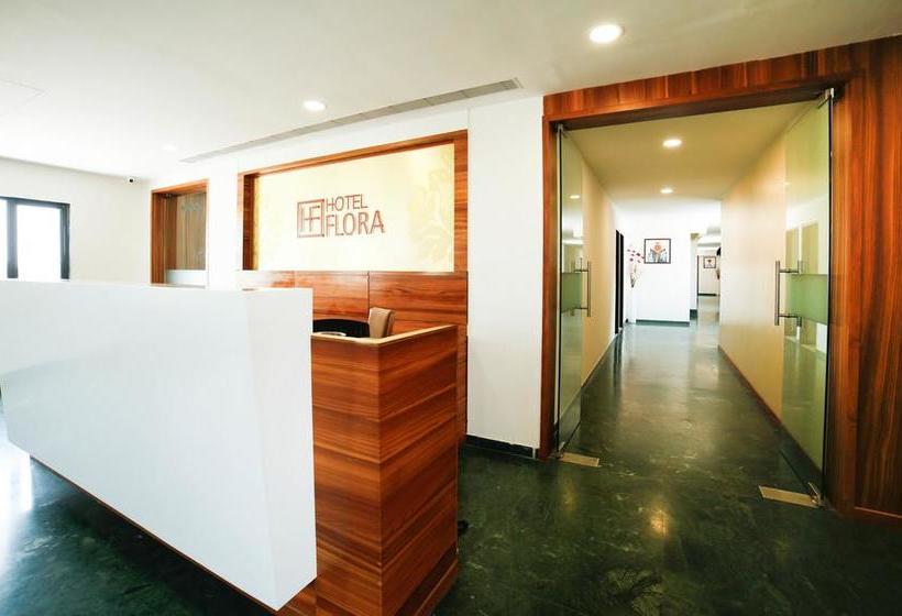 Hotel Treebo Flora 11