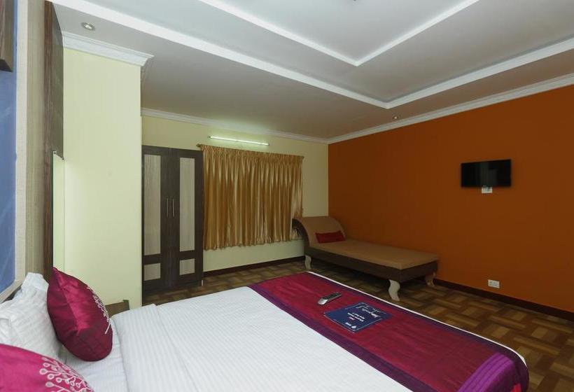 Hotel Oyo 8731 Bell Flower 11