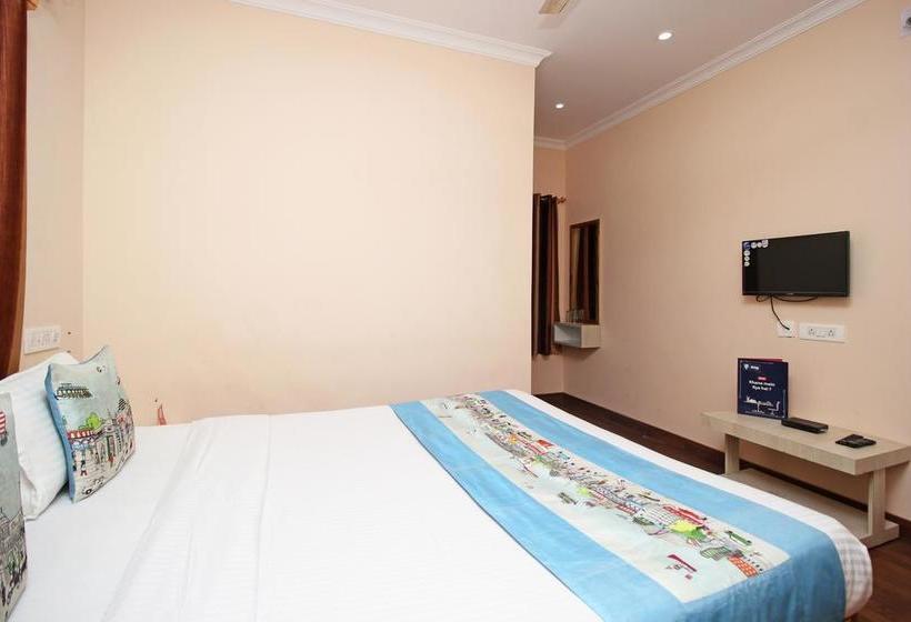 Hotel Oyo 8346 Lazystays 2