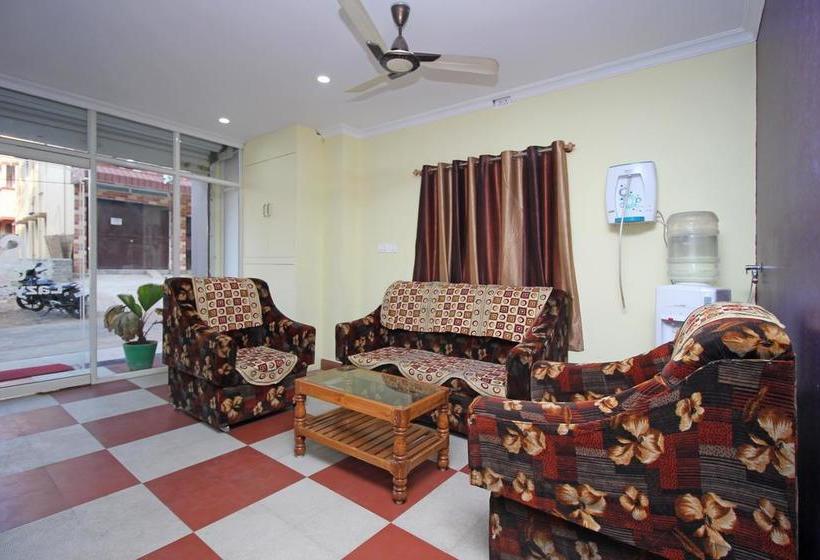 Hotel Oyo 8346 Lazystays 20