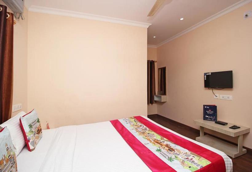 Hotel Oyo 8346 Lazystays 7