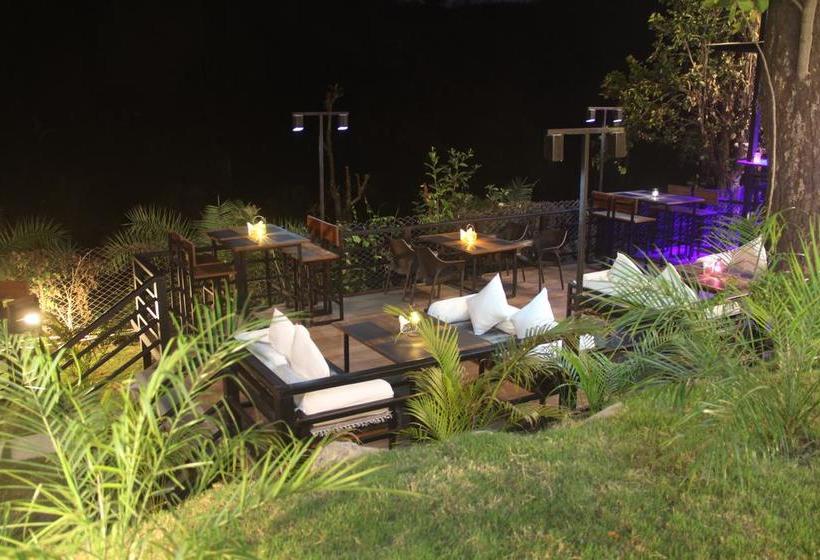 The Salwoods Resort 19