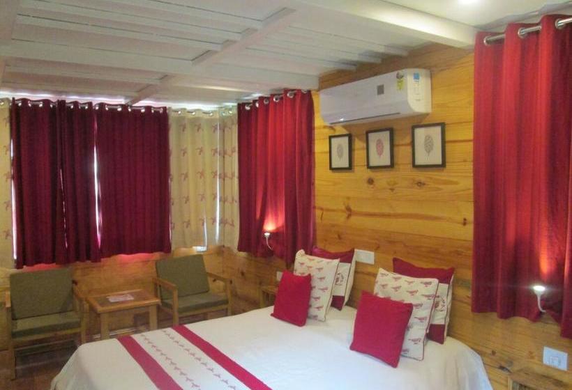 The Salwoods Resort 8