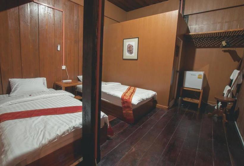 Bed and Breakfast The History Cafe & Guesthouse 10