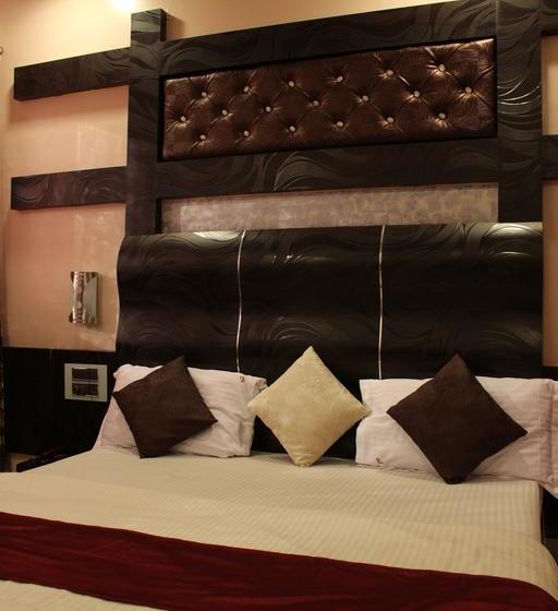 Hotel J S Excellency 16