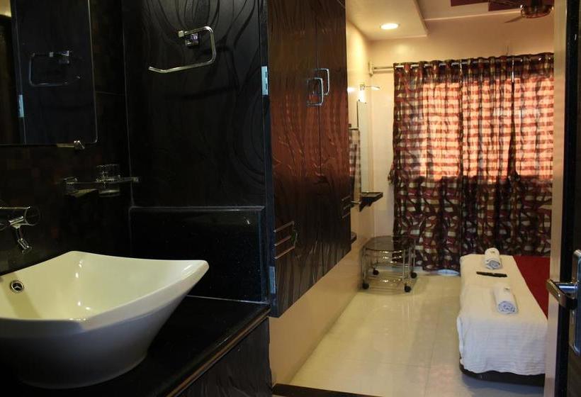 Hotel J S Excellency 7