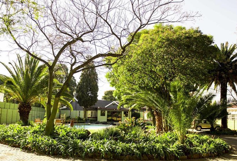 Bed and Breakfast Klelya S Guest House 17